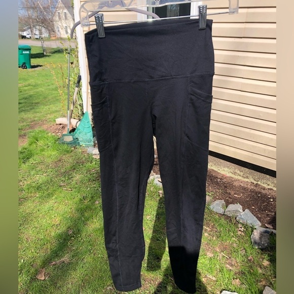 Yogalicious Lux  Black Hi Rise Yoga Ankle Leggings with side pockets - Picture 7 of 7